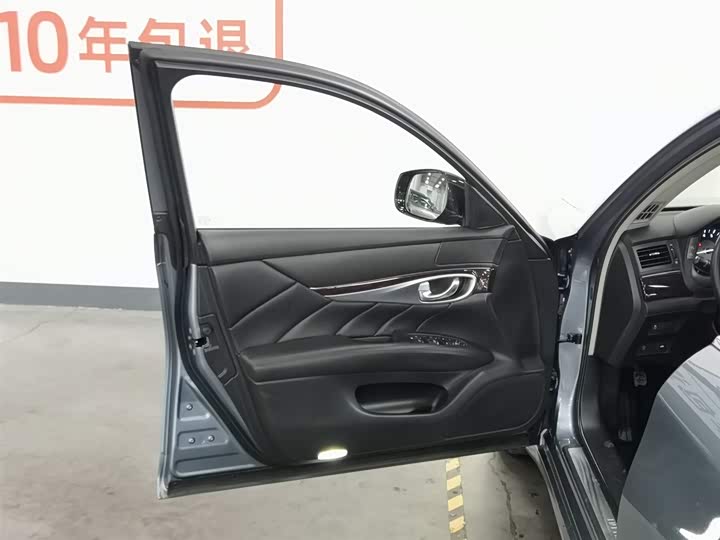 Infiniti Q70 2019 Q 70 L 2.0 T — фото 8