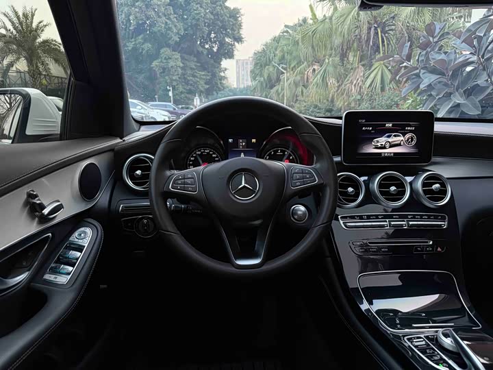 Mercedes-Benz GLC 200 L 4MATIC — фото 8