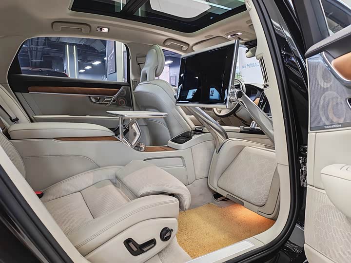 Volvo S90 Hybrid 2019 T 8 E Hybrid 3 VI — фото 14