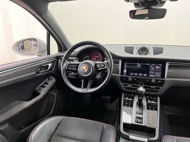 Porsche Macan 2023 Macan GTS 2.9 T — фото 22