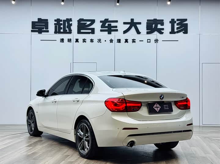 BMW 1-Series 2018 118i Sport — фото 5