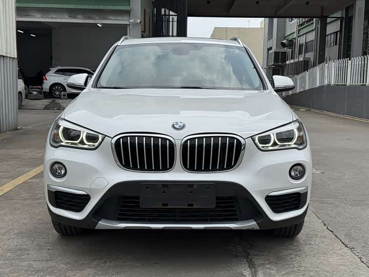 BMW X1 2019 s Drive 18 Li — фото 3