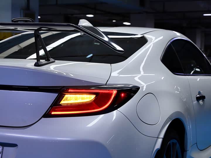 Subaru BRZ 2022 2.4 L MT — фото 5