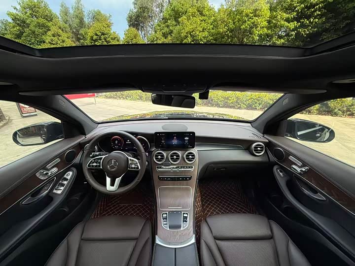 Mercedes-Benz GLC 2020 GLC 300 L 4 MATIC Luxury — фото 23