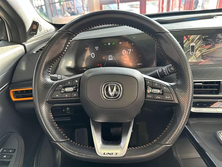 Changan UNI-T 2022 2.0 T Premium — фото 14