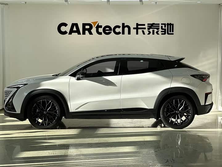 Changan UNI-T 2022 2.0 T Premium — фото 7
