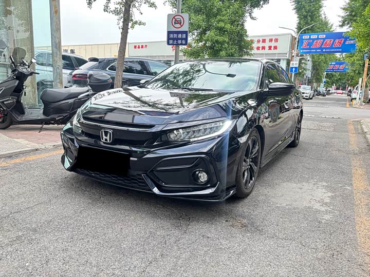 Honda Civic — фото 1