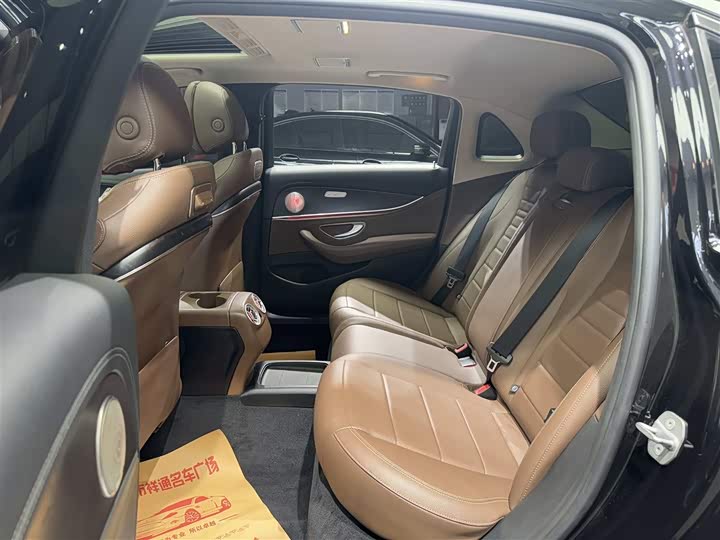 Mercedes-Benz E-Class E 200 L — фото 7