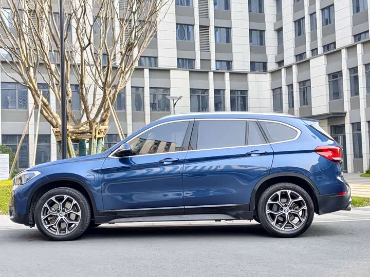 BMW X1 2021 s Drive 25 Li Leading — фото 2