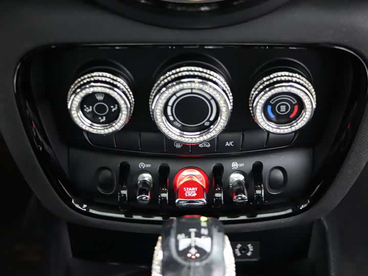 MINI Clubman — фото 12