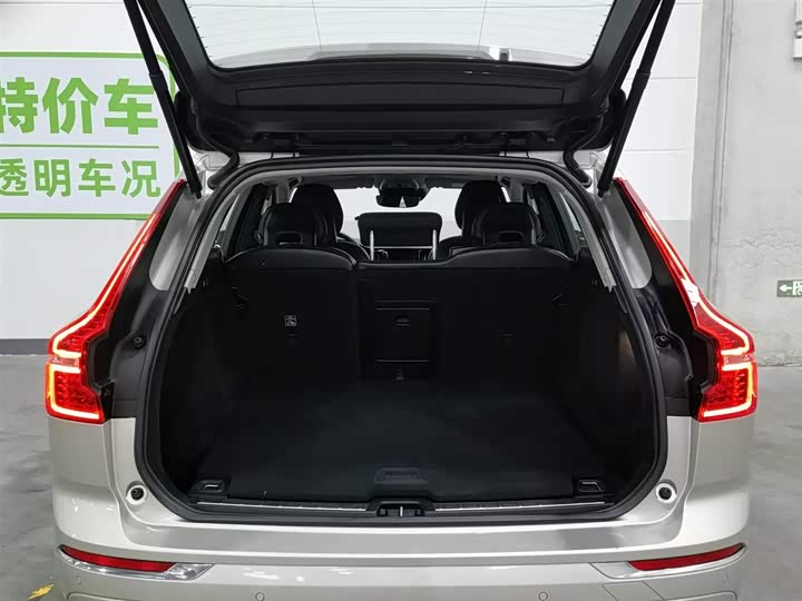 Volvo XC60 2018 T 5 4 WD — фото 16