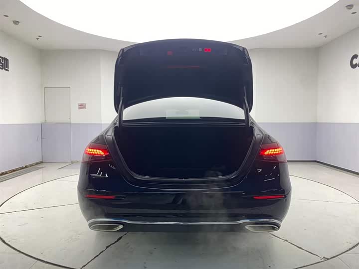 Mercedes-Benz E-Class 2023 E 300 L — фото 30