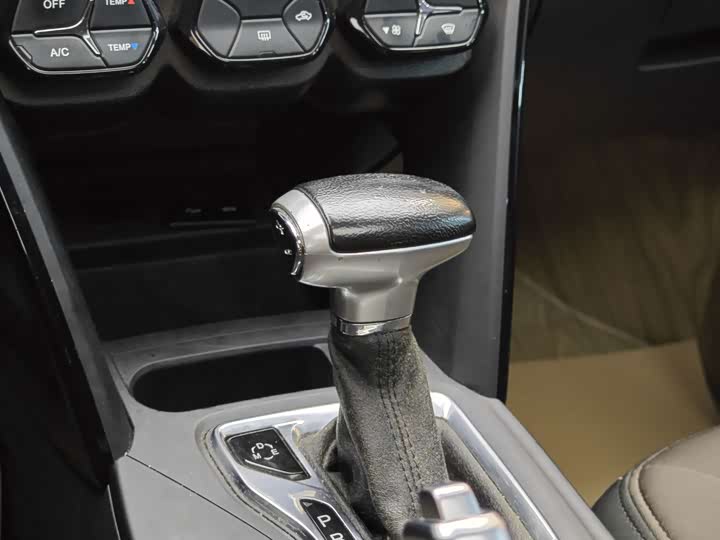 Trumpchi GS4 2015 200 T G-DCT — фото 17