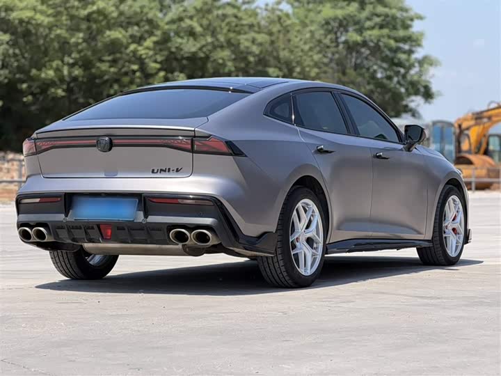 Changan UNI-V 2022 2.0 T — фото 24