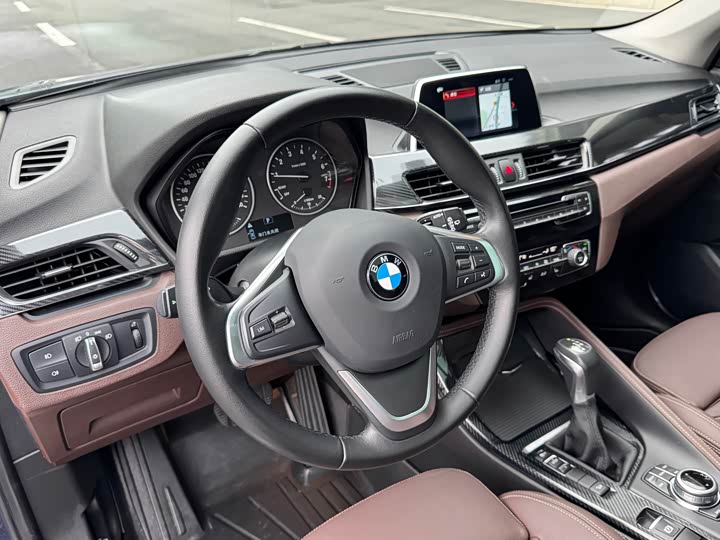 BMW X1 2018 x Drive 20 Li — фото 5