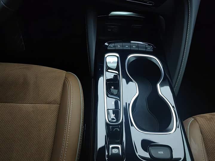 Buick S 2020 S 652 T 4 WDLuxury — фото 13