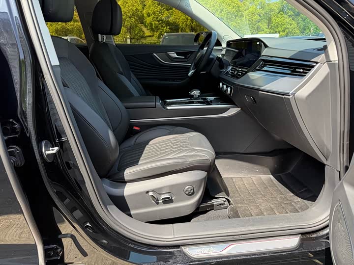 Hongqi HS5 2023 2.0 T Pro — фото 17