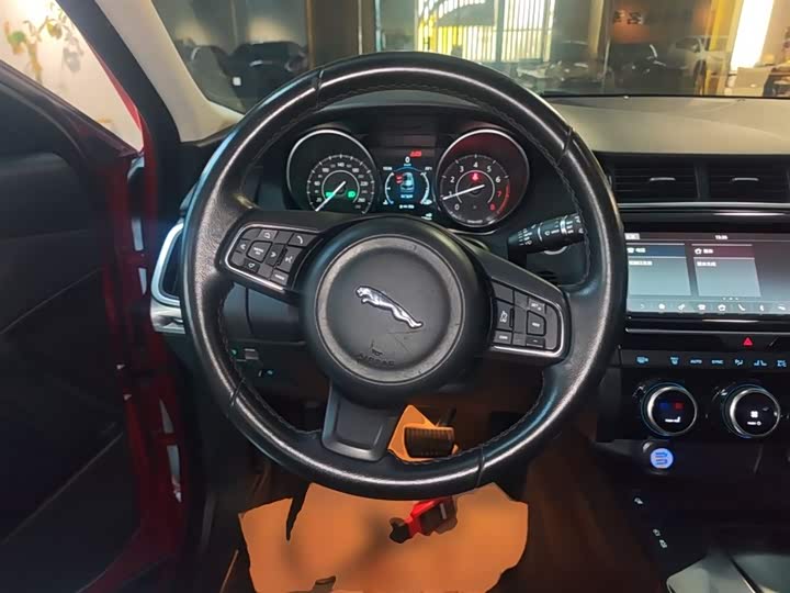 Jaguar E-PACE 2018 P 200 V — фото 11