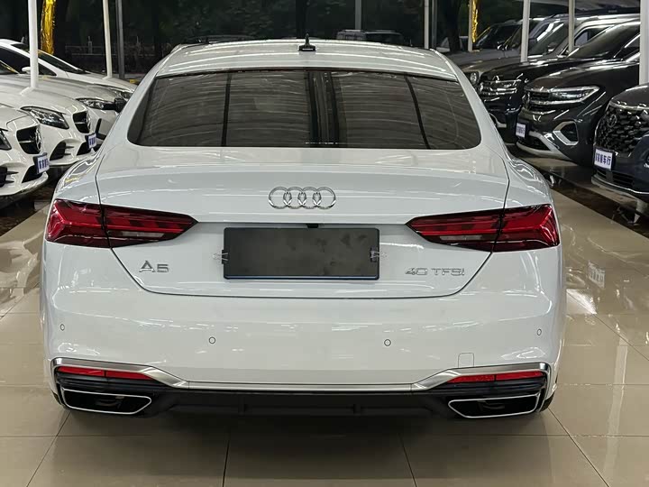 Audi A5 2024 Sportback 40 TFSI — фото 5