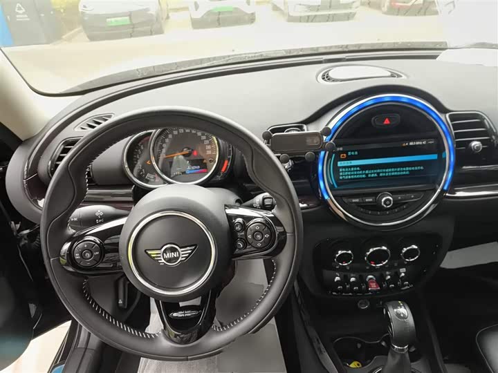 MINI Clubman — фото 10