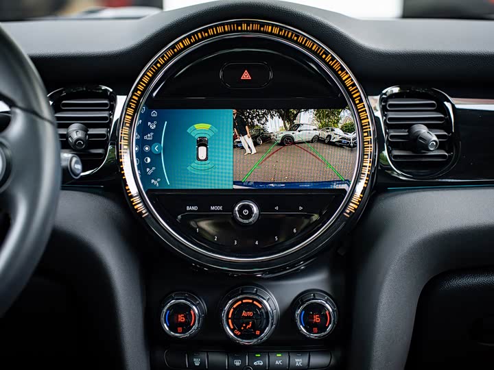 MINI Hatch — фото 13