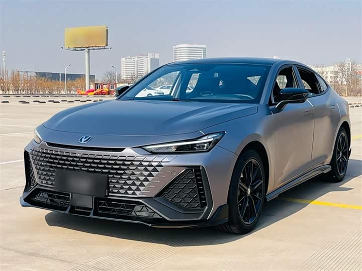 Changan UNI-V 2022 2.0 T — фото 1