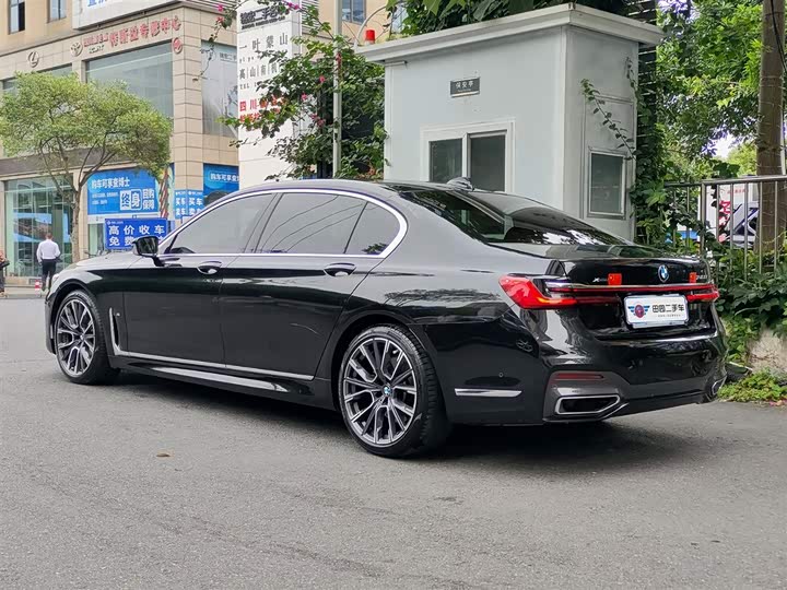 BMW 7-Series 2021 740 Li x Drive M — фото 4