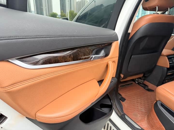 BMW X6 2015 x Drive 28i — фото 11