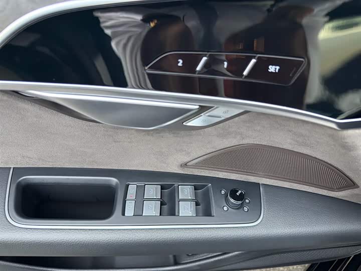 Audi A8 2021 A 8 L 50 TFSI quattro Comfort — фото 11