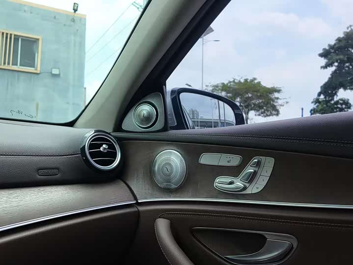 Mercedes-Benz E-Class E 320 L 4MATIC — фото 8