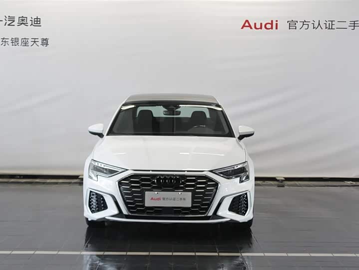 Audi A3 2024 A 3 L Limousine 35 TFSI Sport — фото 2