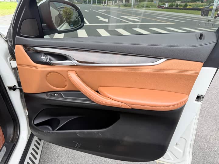 BMW X6 2015 x Drive 28i — фото 18