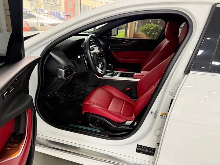 Jaguar XEL 2023 2.0 T 250 PS R-DYNAMIC S — фото 4