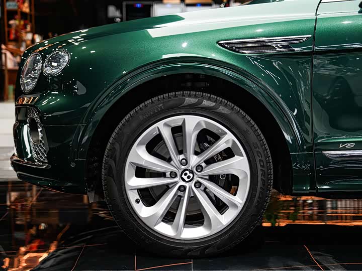 Bentley Bentayga — фото 4