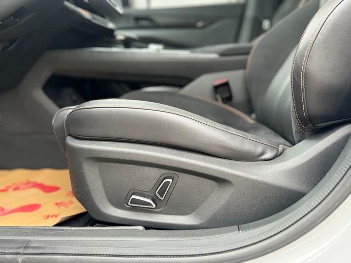 Changan UNI-V 2022 2.0 T — фото 16