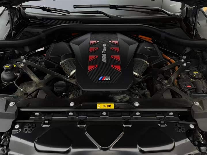 BMW XM 2023 Base — фото 17