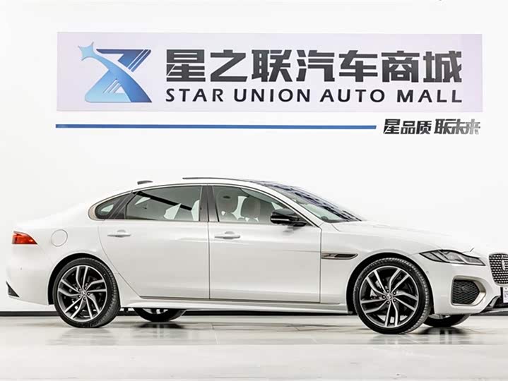 Jaguar XFL 2024 2.0 T P 300 4 WD — фото 6