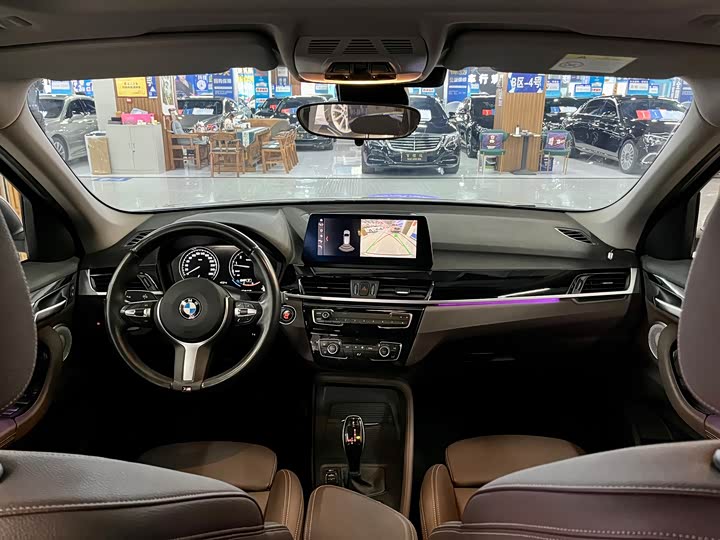BMW X1 2021 s Drive 25 Li Leading — фото 13