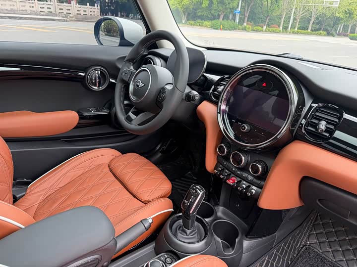 MINI Hatch — фото 15