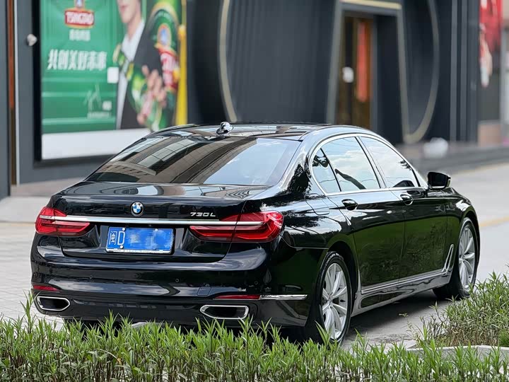 BMW 7 Series 730Li продвинутая — фото 4