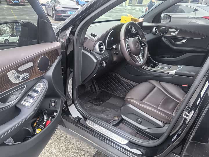 Mercedes-Benz GLC 2021 GLC 260 L 4 MATIC Luxury — фото 8