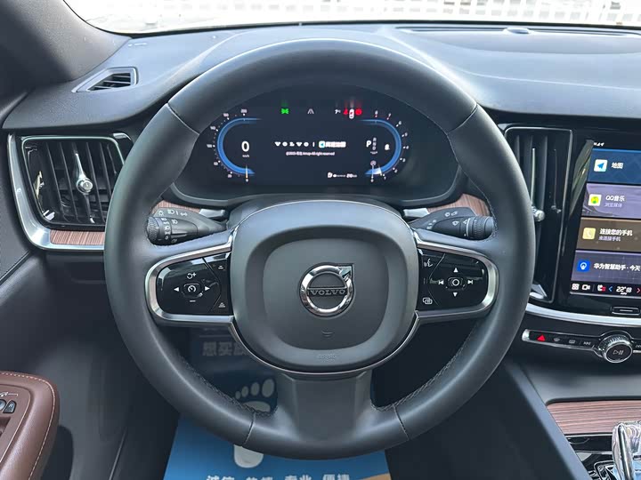 Volvo S60 2023 B 4 — фото 11
