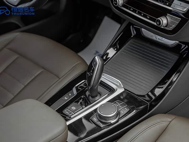 BMW X3 2018 x Drive 25i VI — фото 19