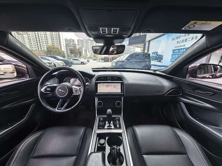 Jaguar XEL 2020 2.0 T 200 PS R-DYNAMIC S — фото 4