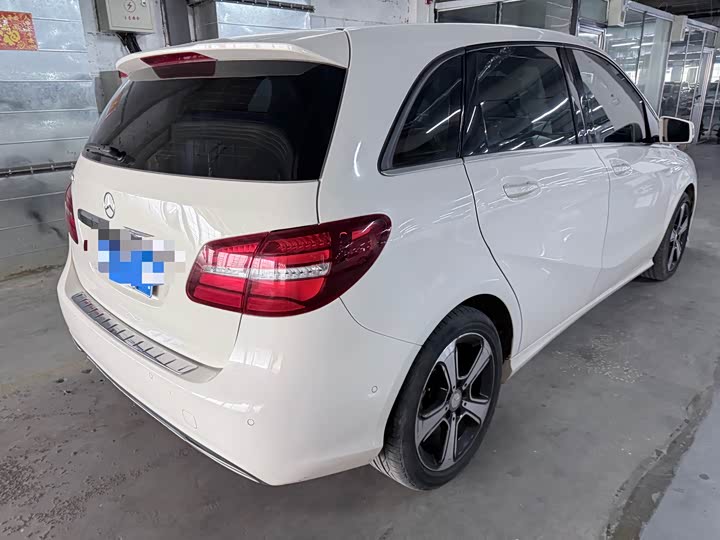 Mercedes-Benz B-Class 2017 B 200 — фото 20