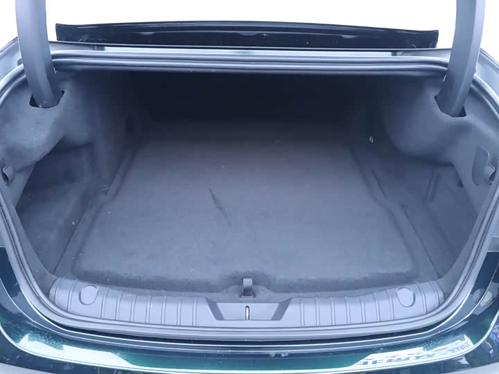 Jaguar XFL 2022 XFL 2.0 T P 250 2 WD — фото 21