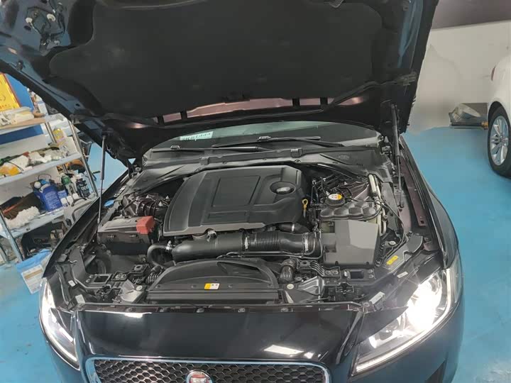 Jaguar XFL 2018 XFL 2.0 T 200 PS — фото 20