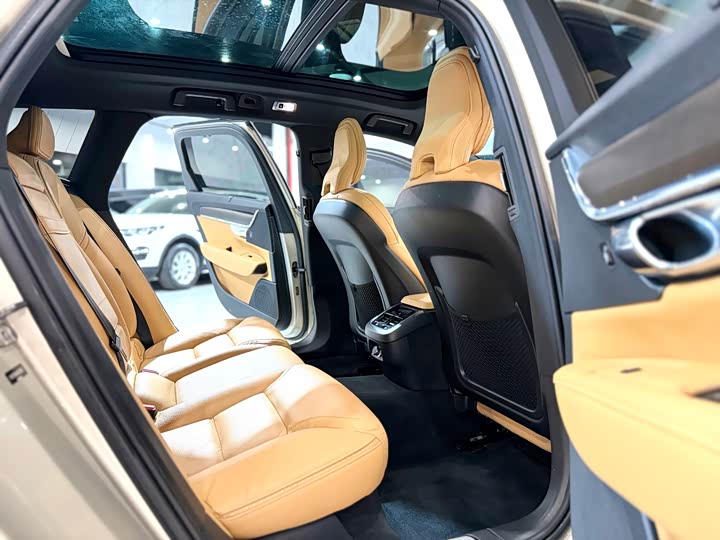 Volvo V90 2019 Cross Country T 5 AWD V — фото 18
