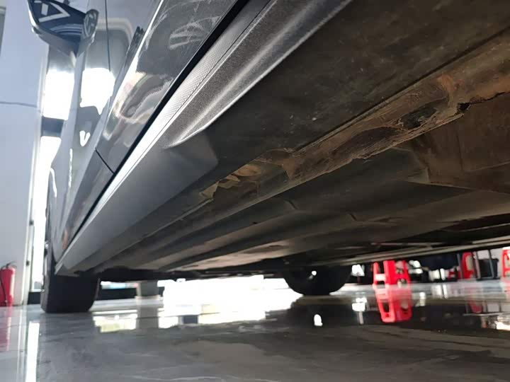 Changan UNI-V 2022 1.5 T Premium — фото 22