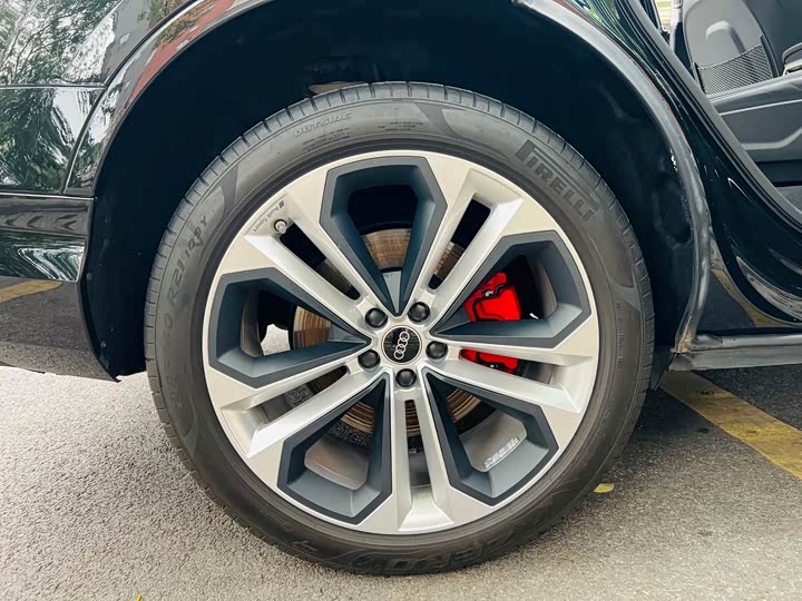 Audi Q7 2022 55 TFSI quattro S line Premium — фото 27